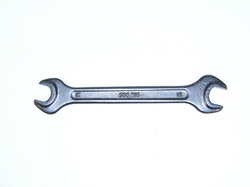 Klíč oboustranný otevřený TONA 12x11 mm